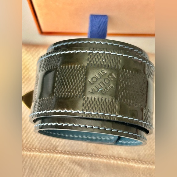 LOUIS VUITTON Bracelet - Picture 5 of 8